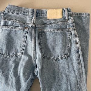Everlane’s ’90s Cheeky Jean